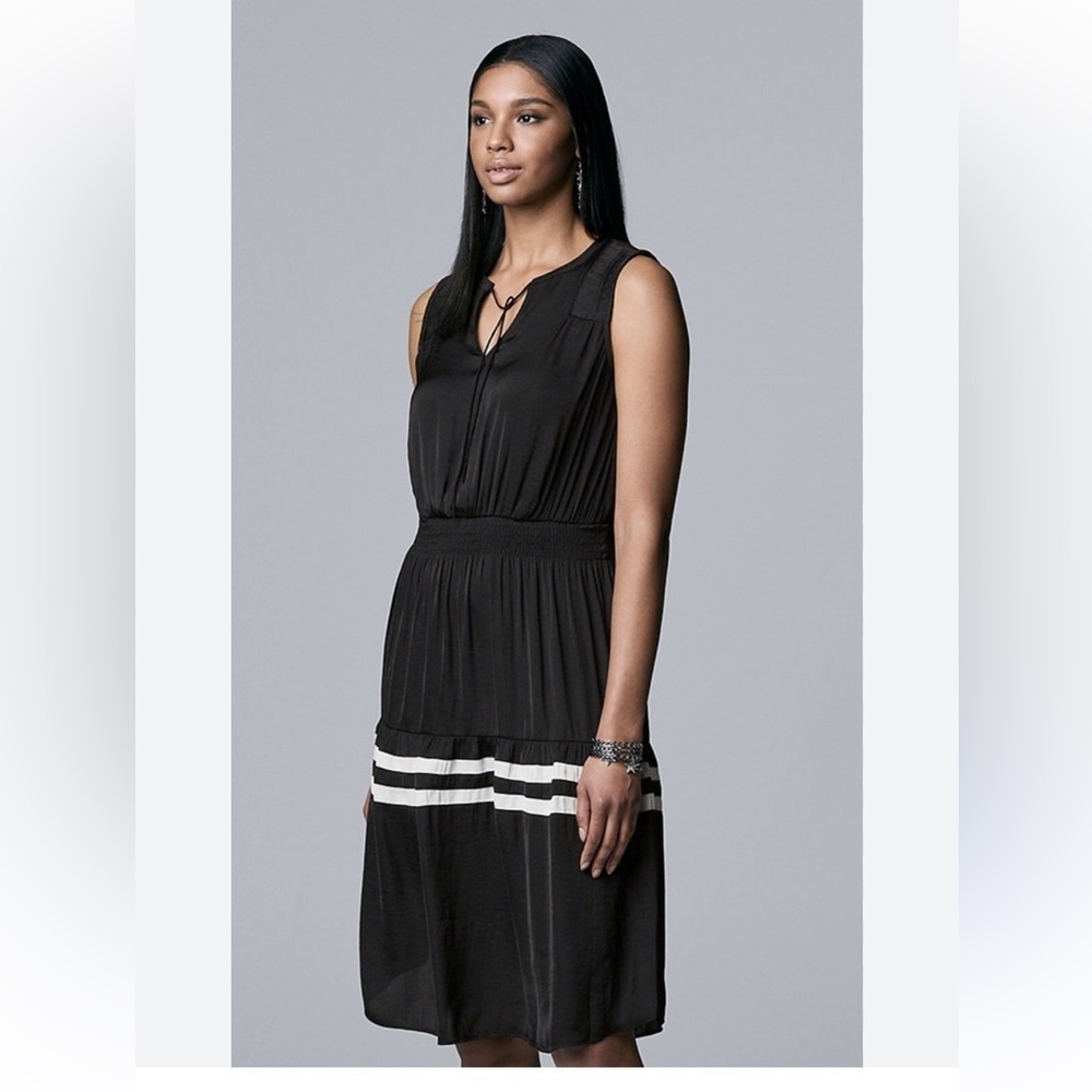 Simply Vera Vera Wang Elegant Black Blouse